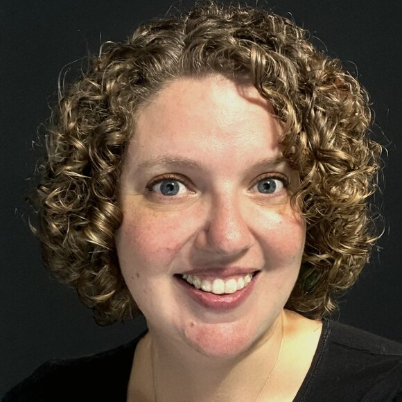 Meet your Posher, Karli - Picture 1 of 1